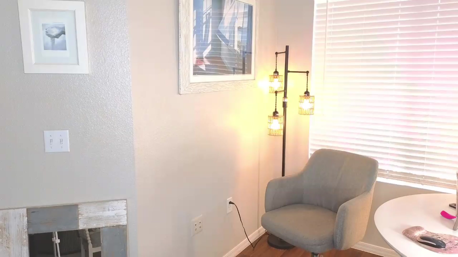 Gallery image thumbnail from Demi_Tatum's myfreecams stream on, 07/06/2026, 23:58 image 6 of 20
