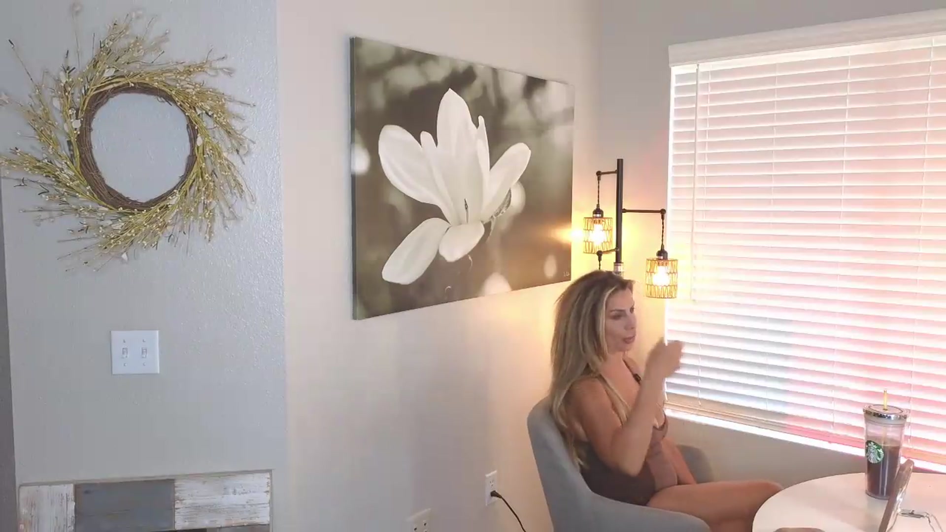 Gallery image thumbnail from Demi_Tatum's myfreecams stream on, 07/31/2026, 20:22 image 12 of 20
