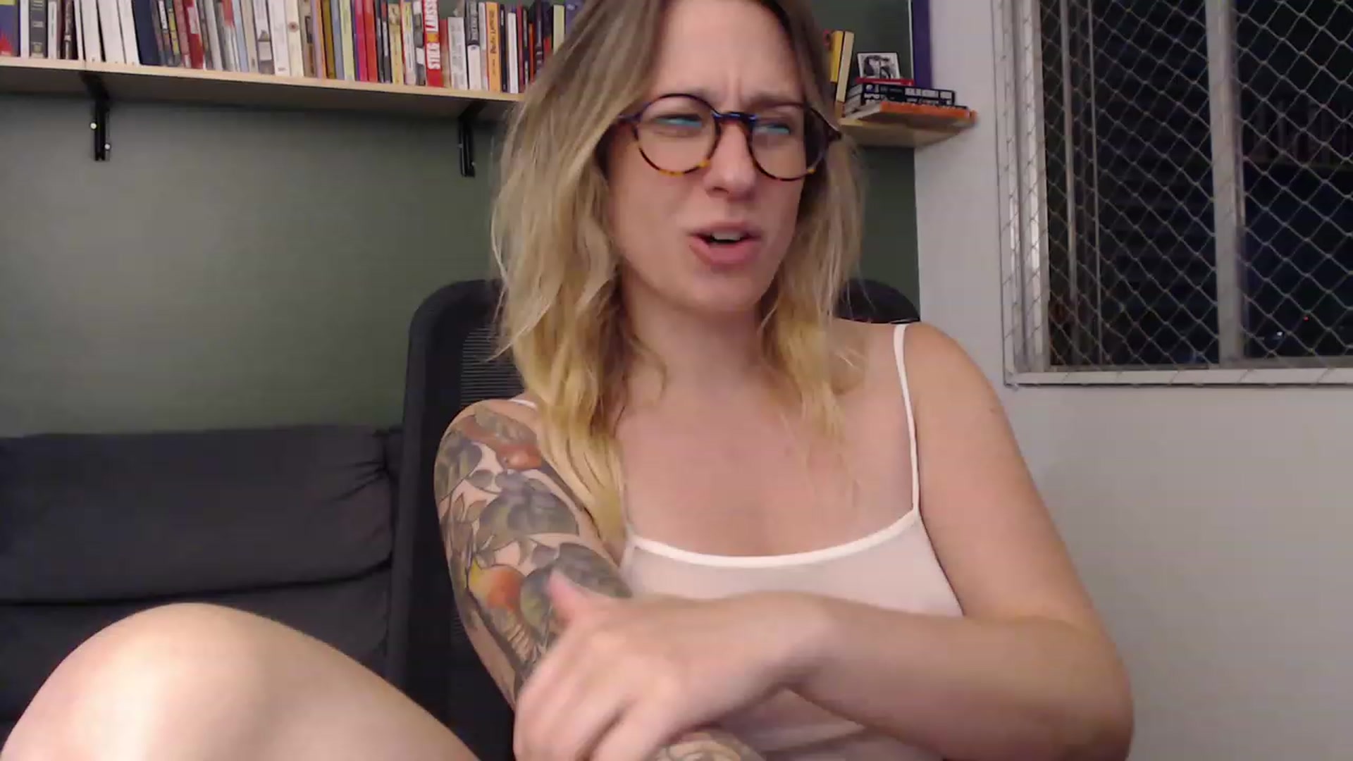 Gallery image thumbnail from Demmetria's myfreecams stream on, 11/15/2022, 03:24 image 19 of 20