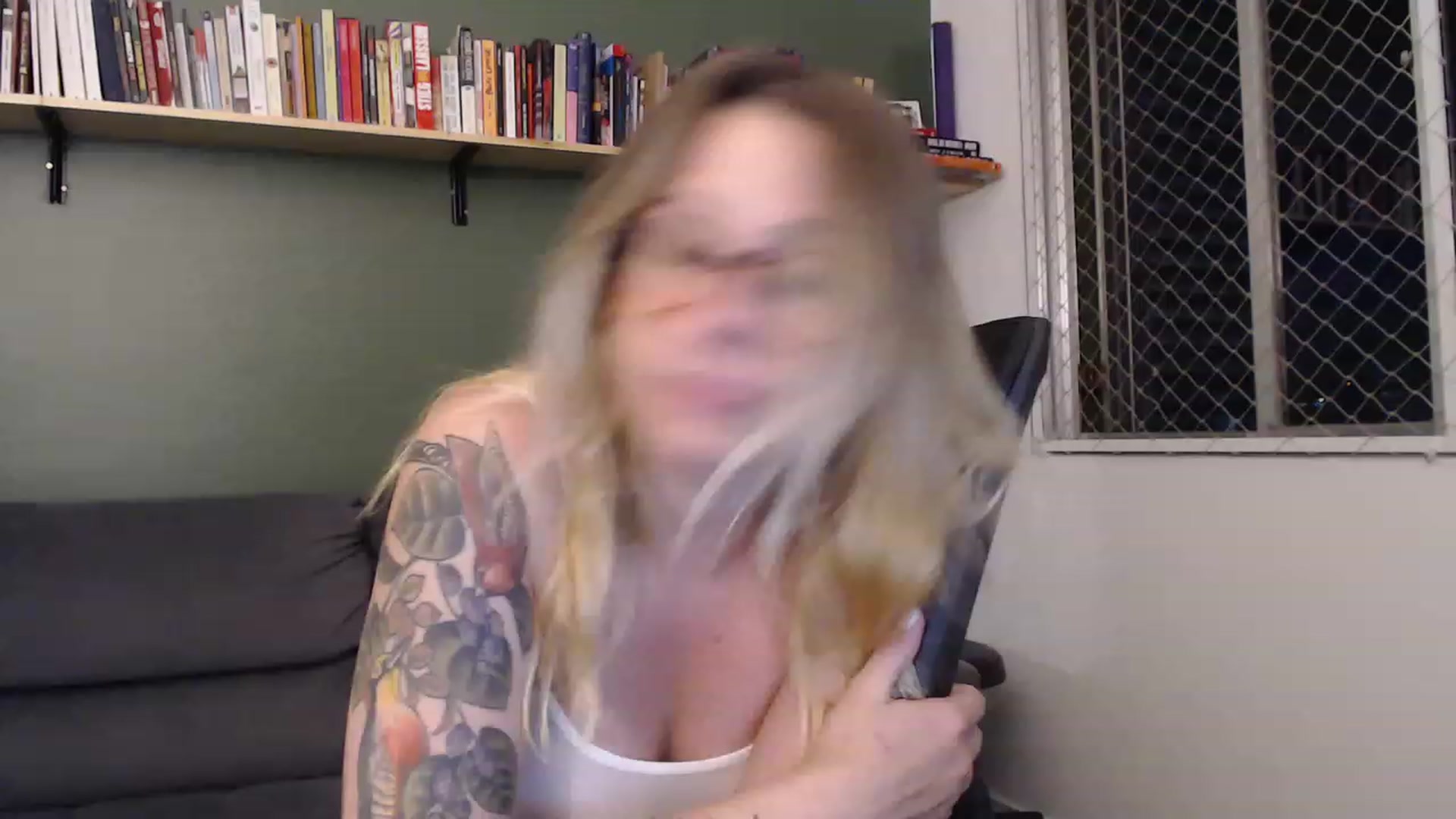 Gallery image thumbnail from Demmetria's myfreecams stream on, 11/15/2022, 03:24 image 13 of 20