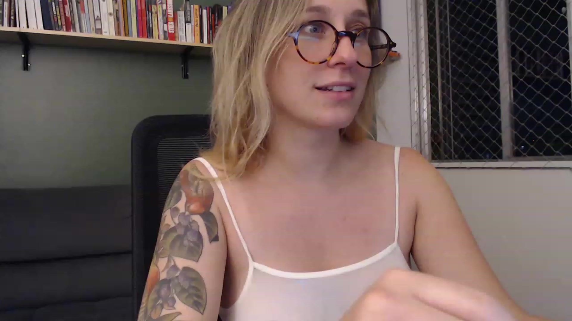 Gallery image thumbnail from Demmetria's myfreecams stream on, 11/15/2022, 03:24 image 8 of 20