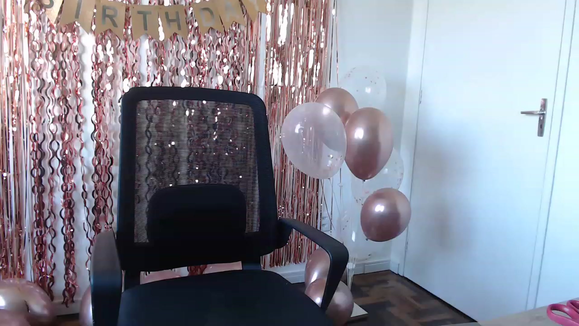 Gallery image thumbnail from Demmetria's myfreecams stream on, 11/16/2022, 21:19 image 4 of 20