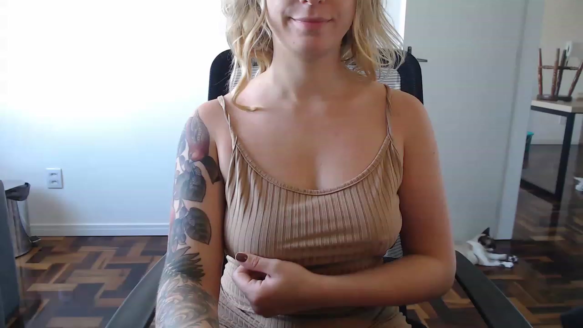 Gallery image thumbnail from Demmetria's myfreecams stream on, 12/08/2022, 19:30 image 5 of 20