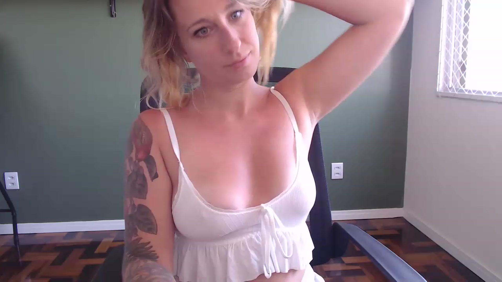 Gallery image thumbnail from Demmetria's myfreecams stream on, 02/01/2023, 18:18 image 10 of 20