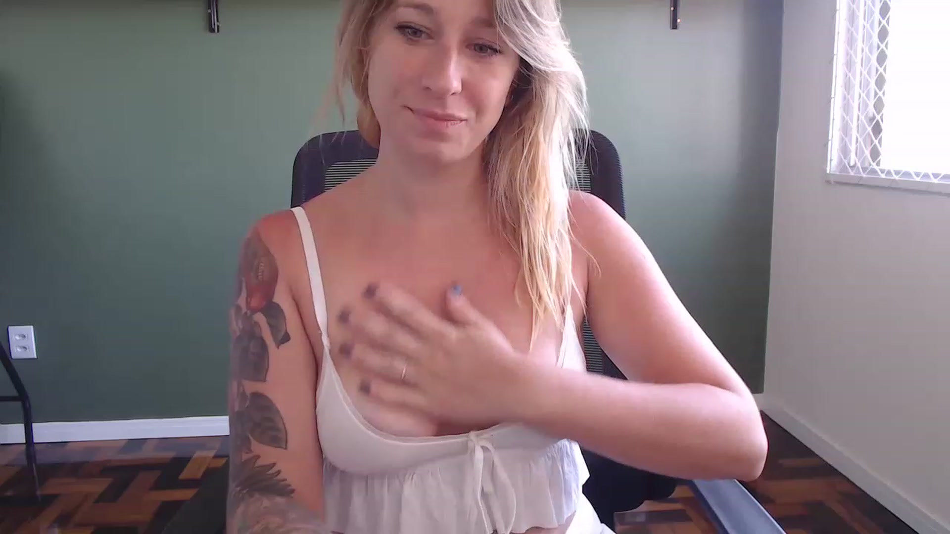 Gallery image thumbnail from Demmetria's myfreecams stream on, 02/01/2023, 18:18 image 12 of 20