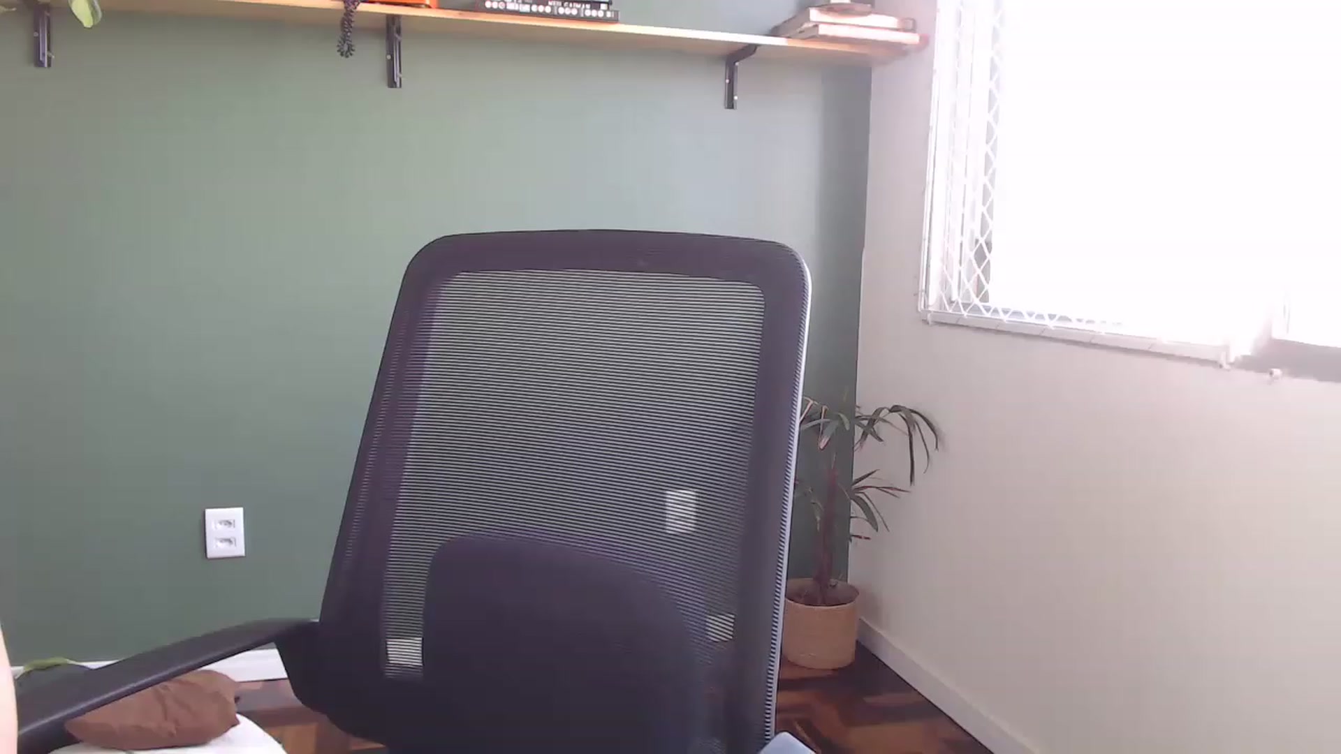 Gallery image thumbnail from Demmetria's myfreecams stream on, 03/08/2023, 20:13 image 20 of 20