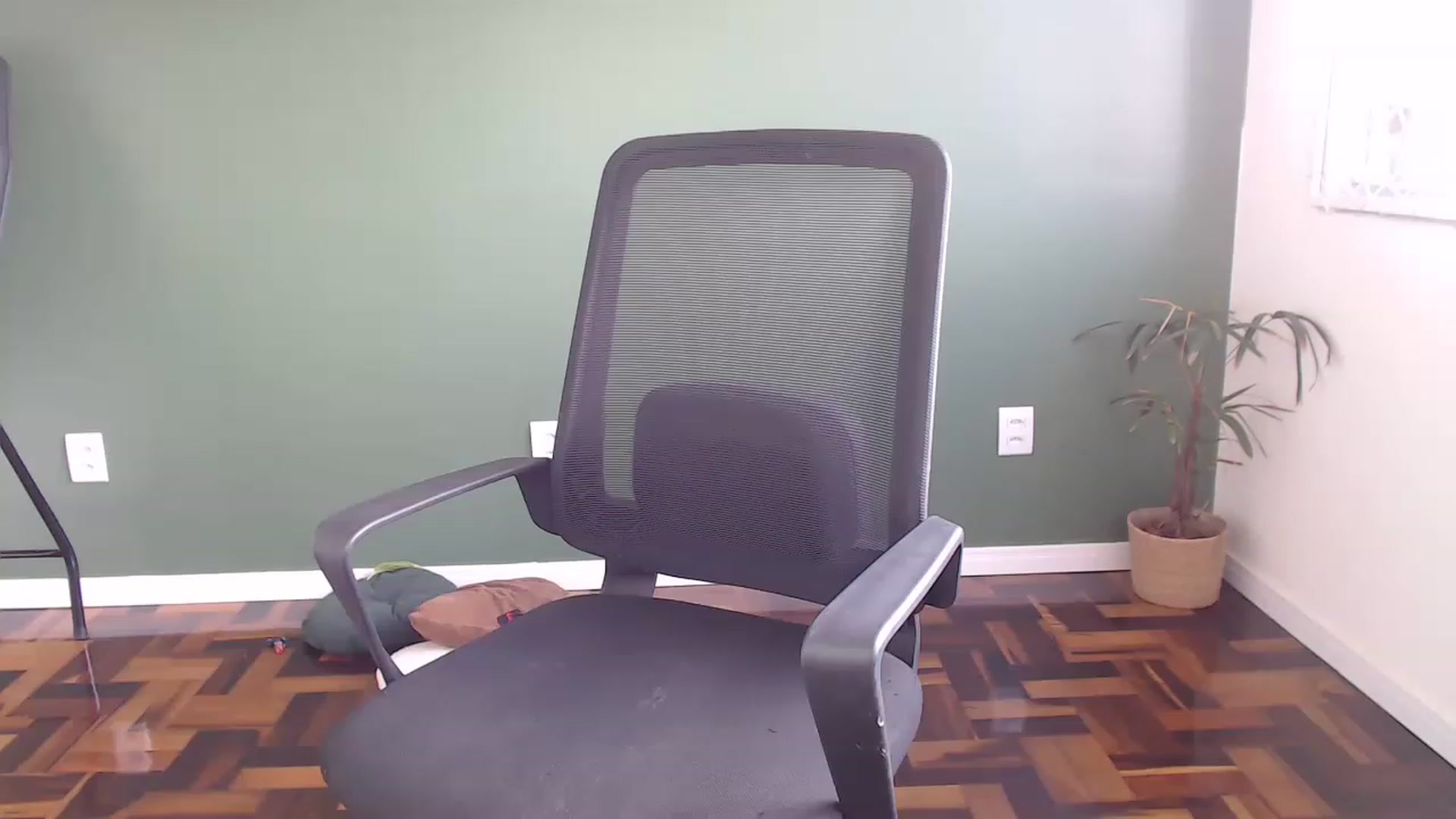 Gallery image thumbnail from Demmetria's myfreecams stream on, 03/08/2023, 20:13 image 10 of 20