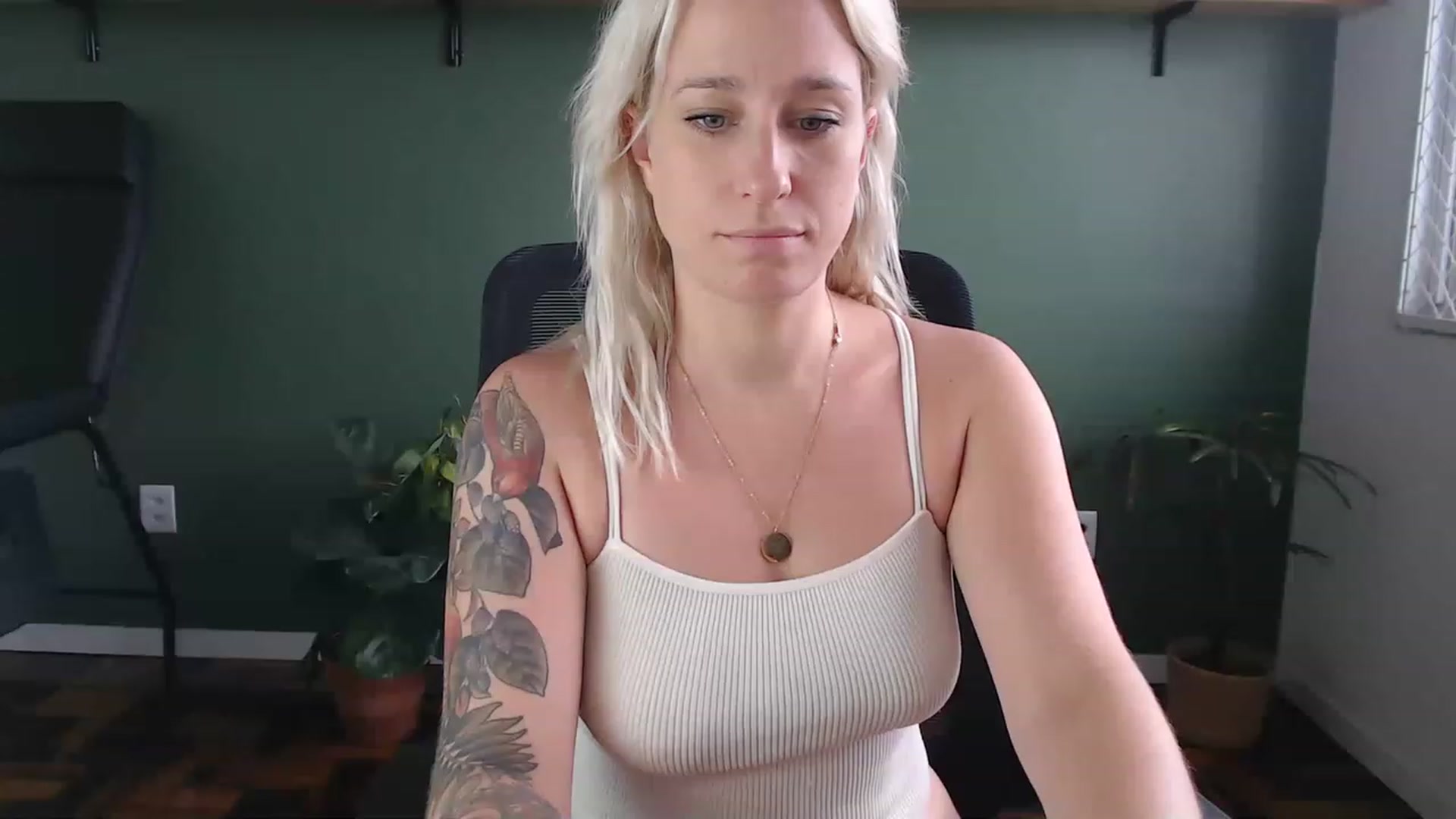 Gallery image thumbnail from Demmetria's myfreecams stream on, 04/05/2023, 18:36 image 20 of 20