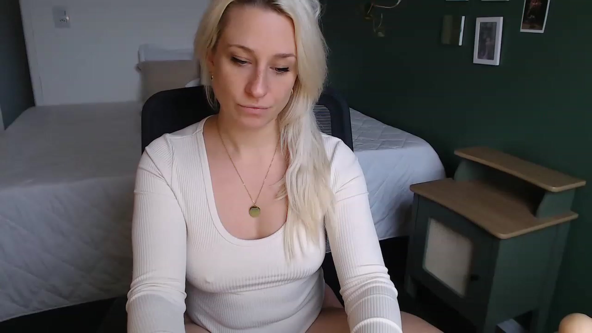 Gallery image thumbnail from Demmetria's myfreecams stream on, 07/13/2023, 18:22 image 3 of 20