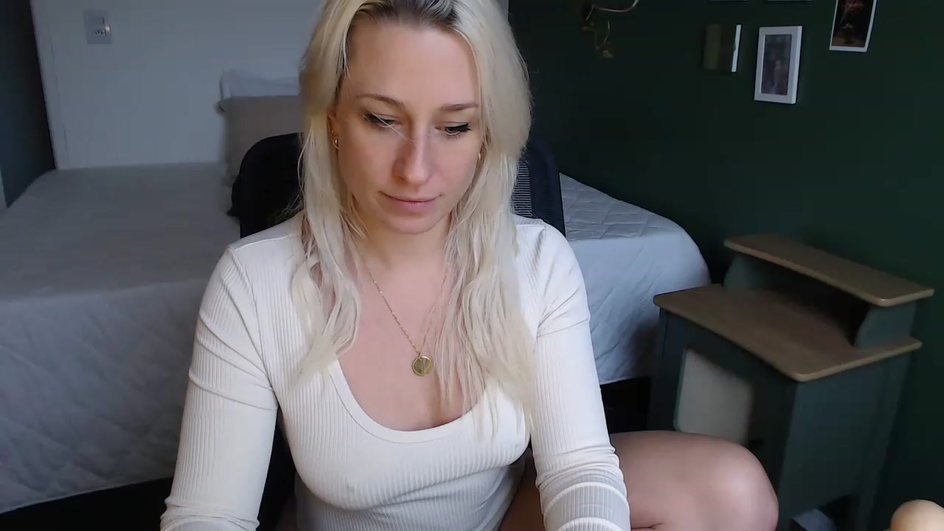 Gallery image thumbnail from Demmetria's myfreecams stream on, 07/13/2023, 18:22 image 19 of 20