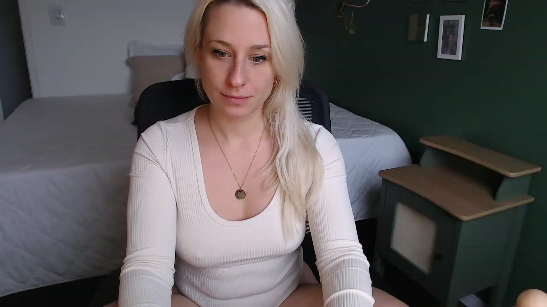 Gallery image thumbnail from Demmetria's myfreecams stream on, 07/13/2023, 18:22 image 2 of 20