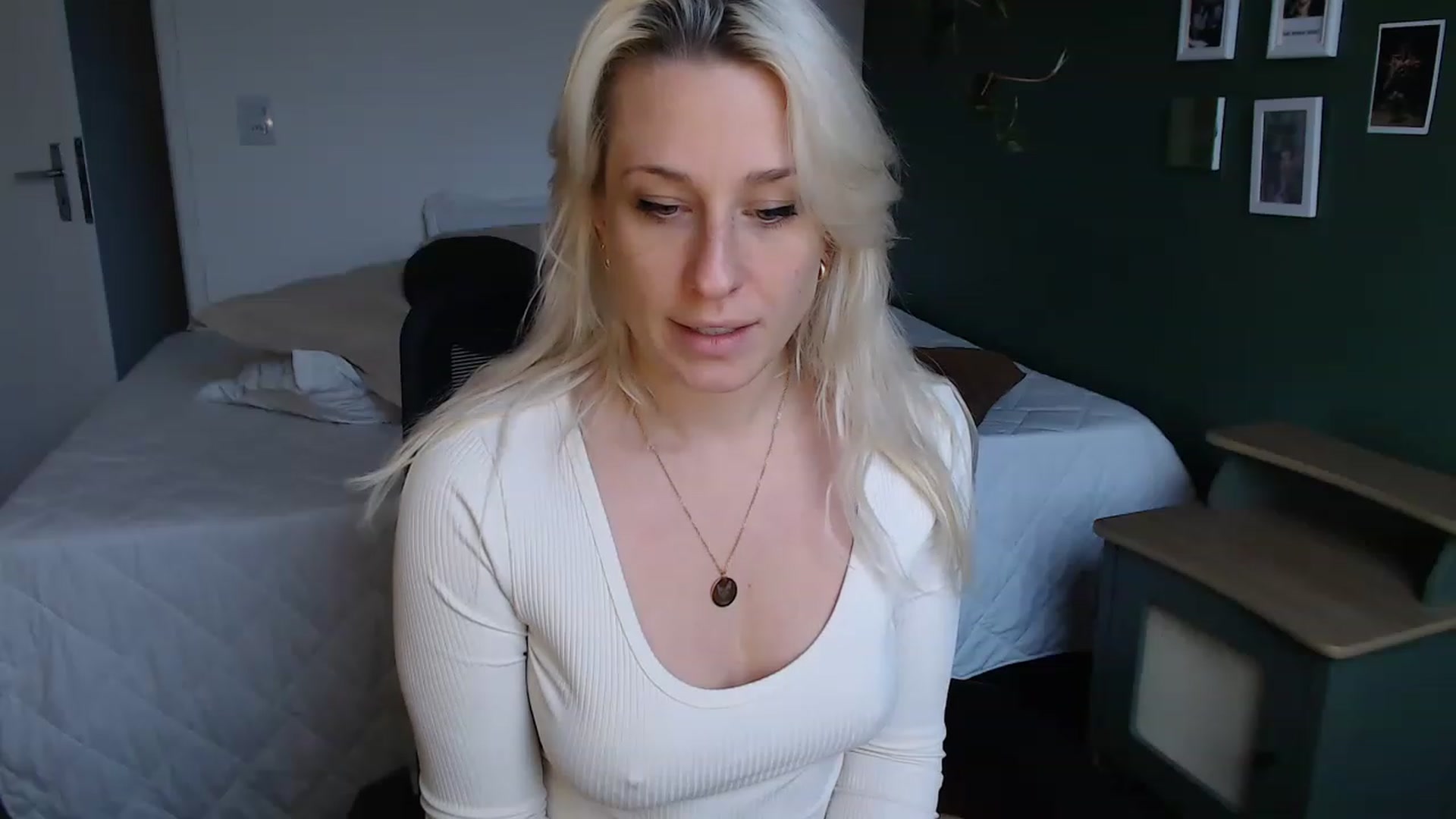Gallery image thumbnail from Demmetria's myfreecams stream on, 07/13/2023, 19:15 image 15 of 20