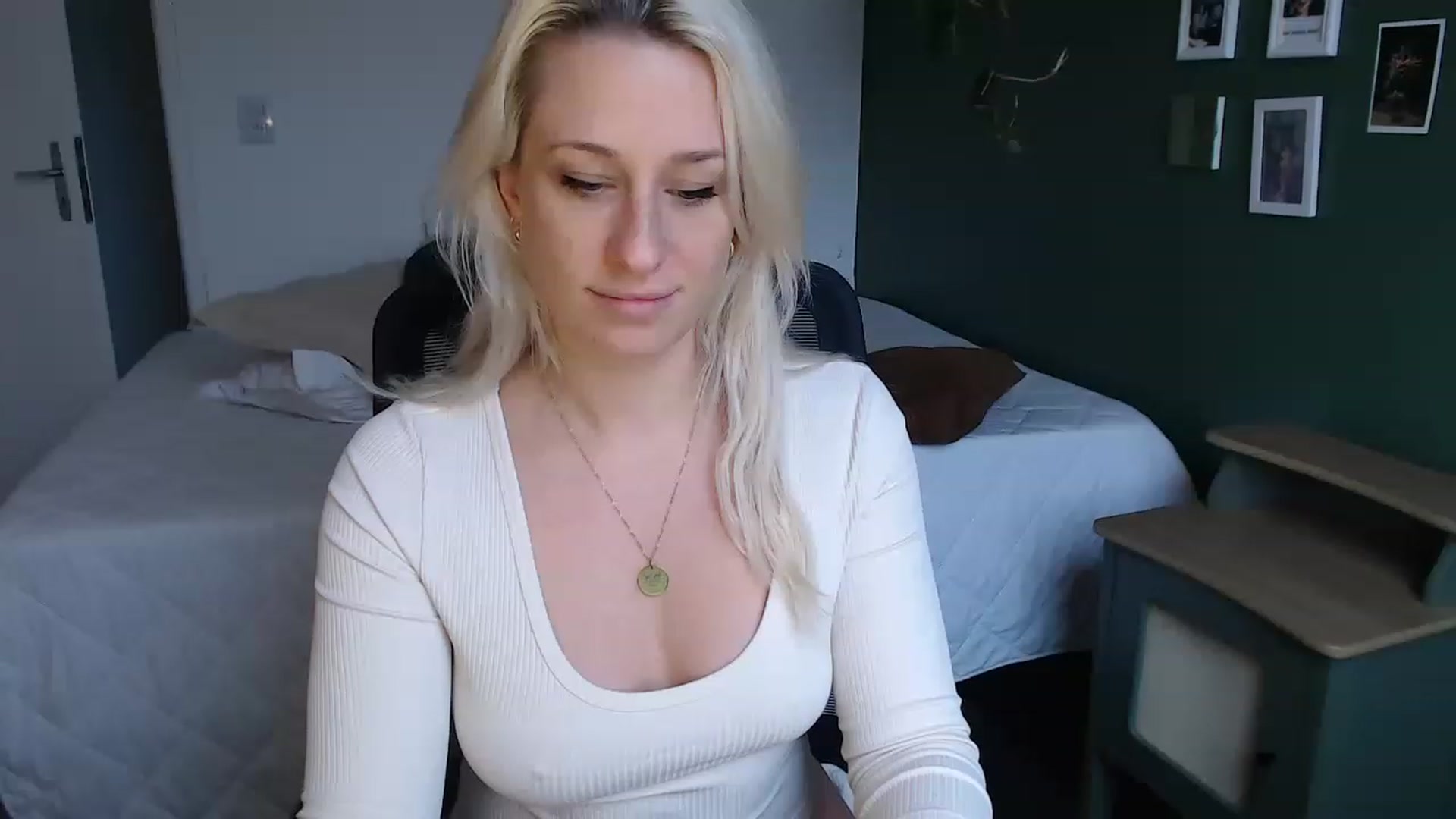 Gallery image thumbnail from Demmetria's myfreecams stream on, 07/13/2023, 19:15 image 2 of 20