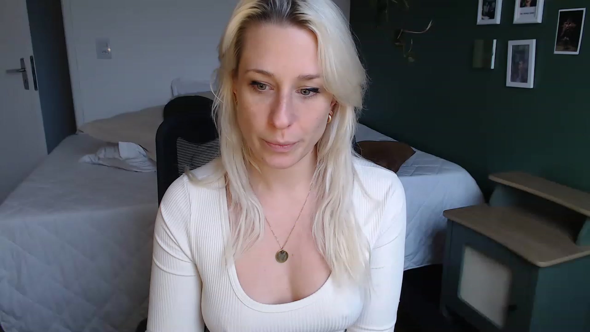 Gallery image thumbnail from Demmetria's myfreecams stream on, 07/13/2023, 19:15 image 12 of 20