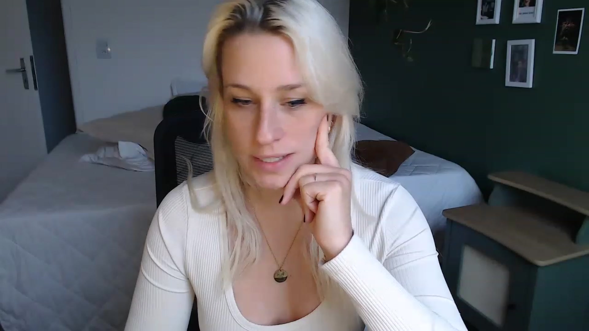Gallery image thumbnail from Demmetria's myfreecams stream on, 07/13/2023, 19:15 image 13 of 20