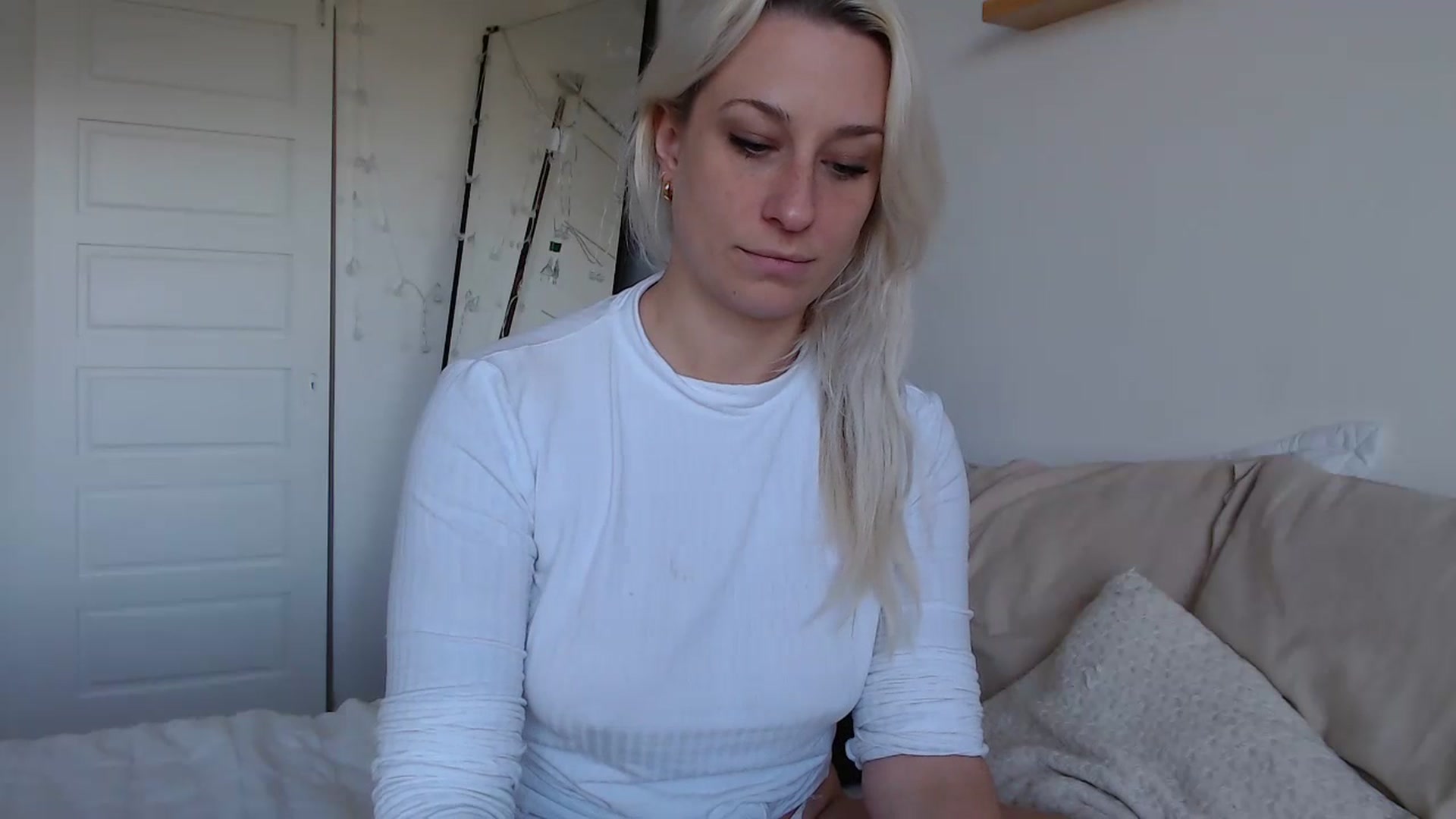 Gallery image thumbnail from Demmetria's myfreecams stream on, 07/14/2023, 18:59 image 17 of 20