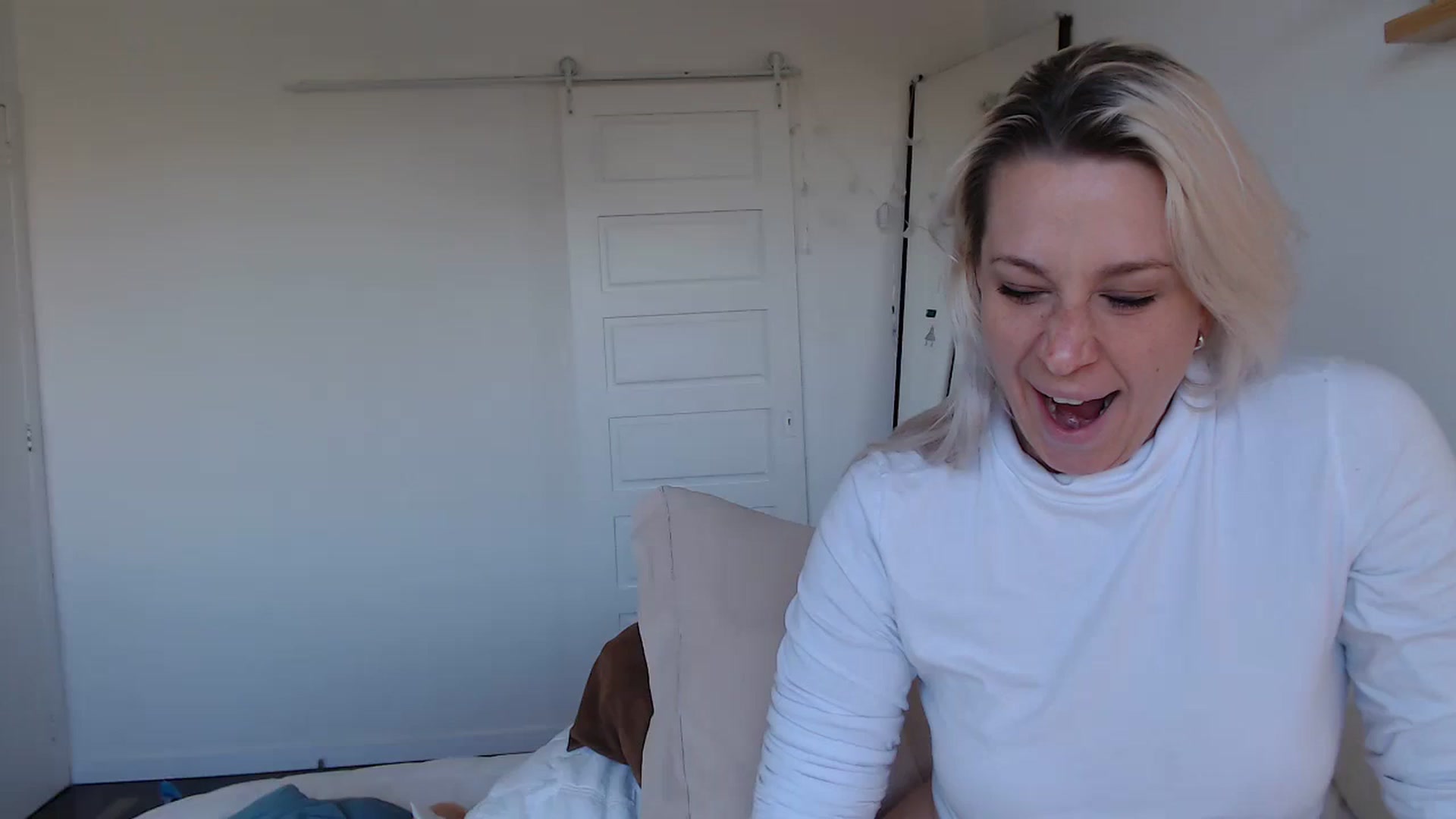 Gallery image thumbnail from Demmetria's myfreecams stream on, 08/14/2023, 20:09 image 1 of 20