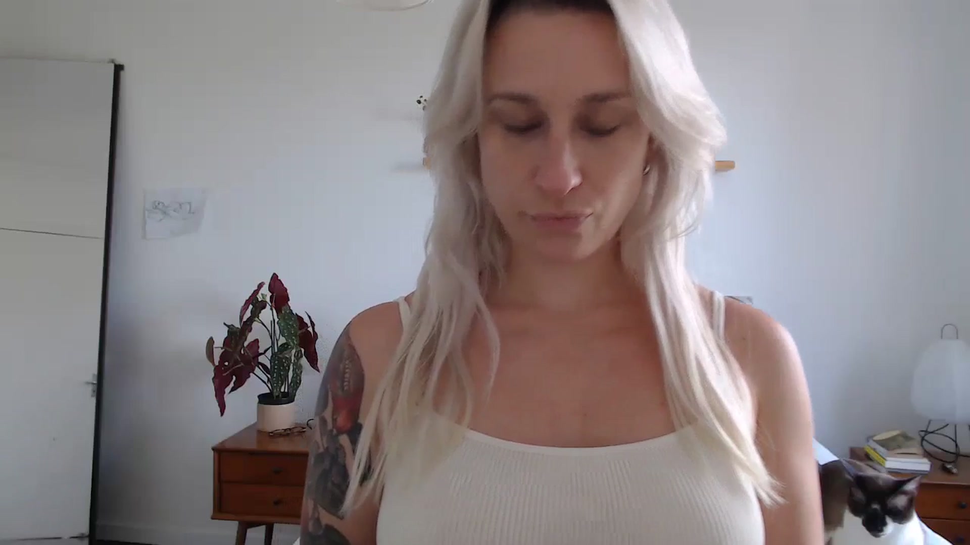 Gallery image thumbnail from Demmetria's myfreecams stream on, 09/05/2023, 18:53 image 16 of 20