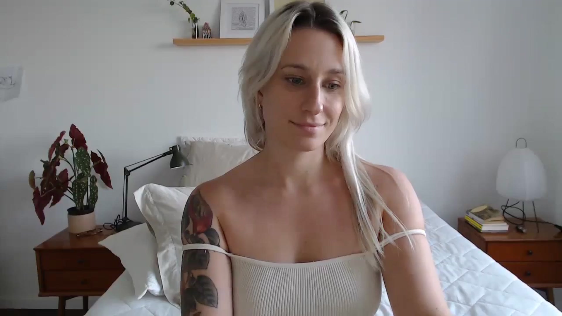 Gallery image thumbnail from Demmetria's myfreecams stream on, 09/05/2023, 21:03 image 15 of 20