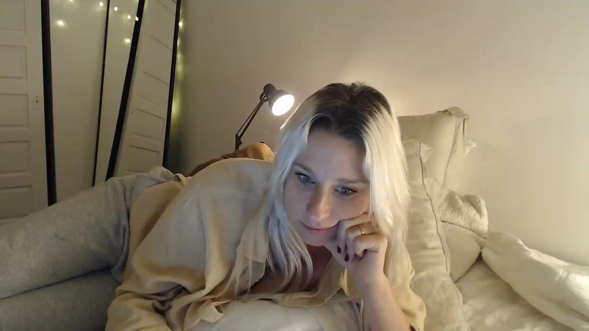 Gallery image thumbnail from Demmetria's myfreecams stream on, 09/15/2023, 23:51 image 6 of 20
