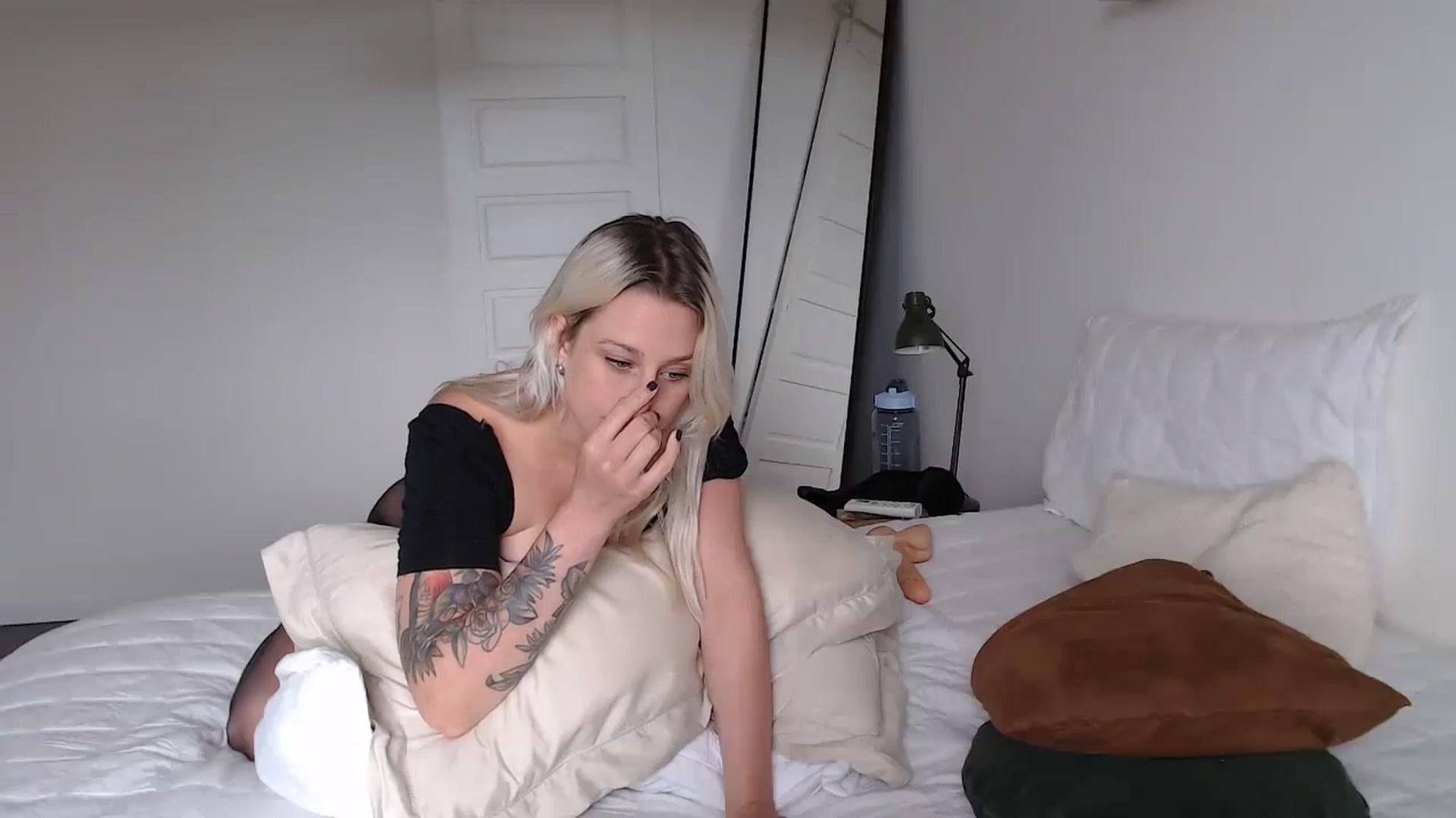 Gallery image thumbnail from Demmetria's myfreecams stream on, 09/27/2023, 18:01 image 8 of 20