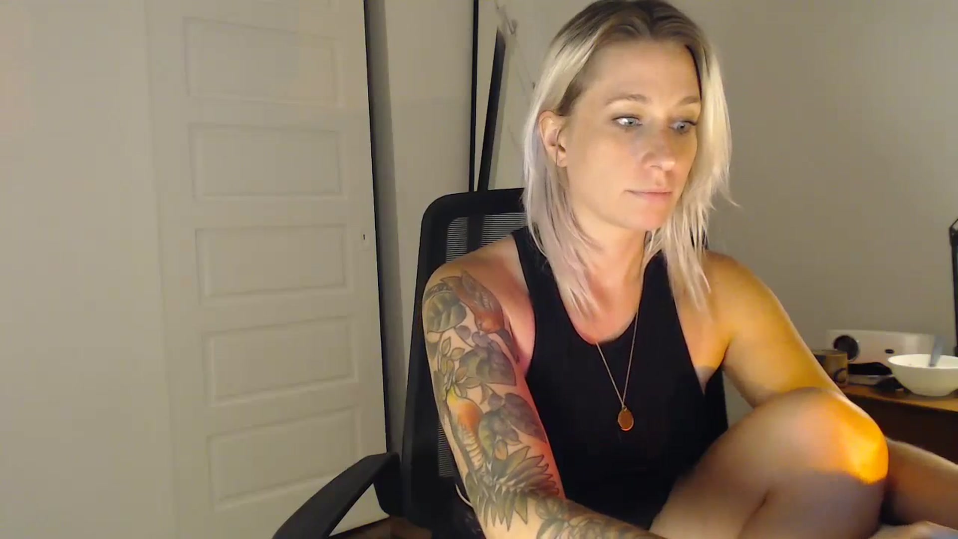 Gallery image thumbnail from Demmetria's myfreecams stream on, 11/23/2023, 22:42 image 19 of 20