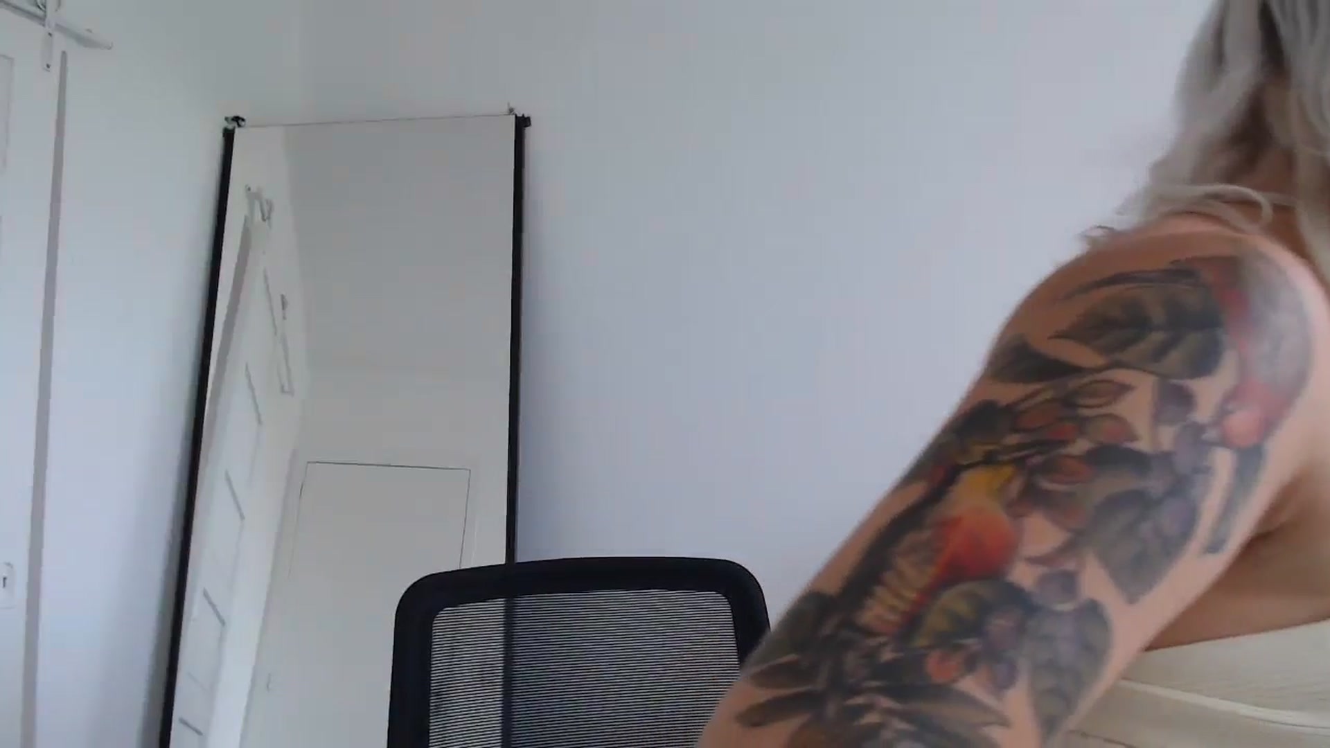 Gallery image thumbnail from Demmetria's myfreecams stream on, 12/15/2023, 20:48 image 4 of 20