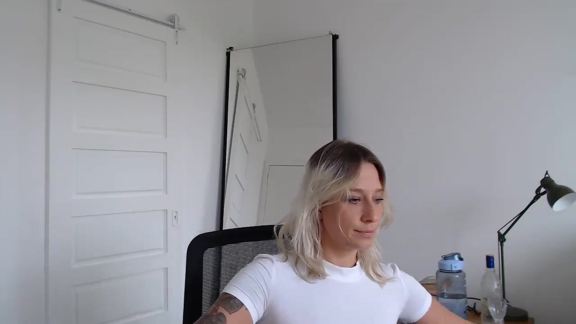 Gallery image thumbnail from Demmetria's myfreecams stream on, 12/20/2023, 18:16 image 4 of 20