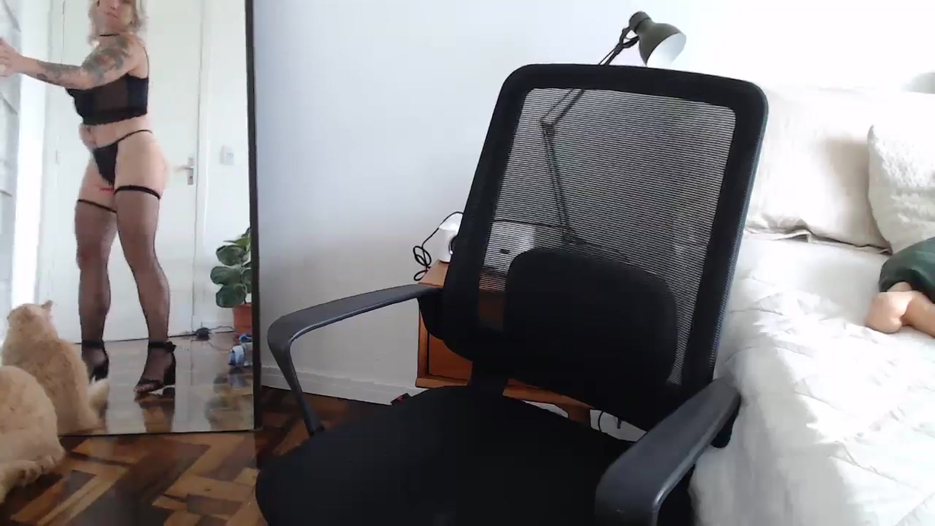 Gallery image thumbnail from Demmetria's myfreecams stream on, 01/03/2024, 20:29 image 6 of 20