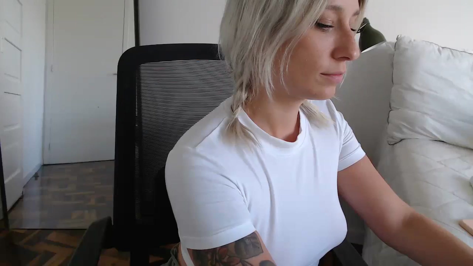 Gallery image thumbnail from Demmetria's myfreecams stream on, 01/04/2024, 20:07 image 5 of 20