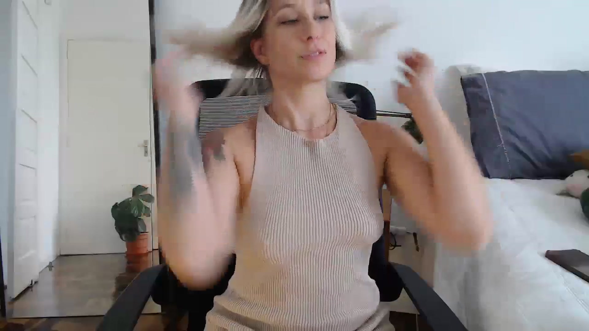 Gallery image thumbnail from Demmetria's myfreecams stream on, 02/15/2024, 20:04 image 12 of 20