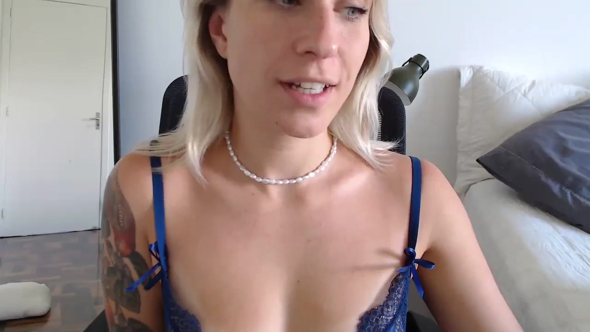 Gallery image thumbnail from Demmetria's myfreecams stream on, 02/20/2024, 17:56 image 12 of 20