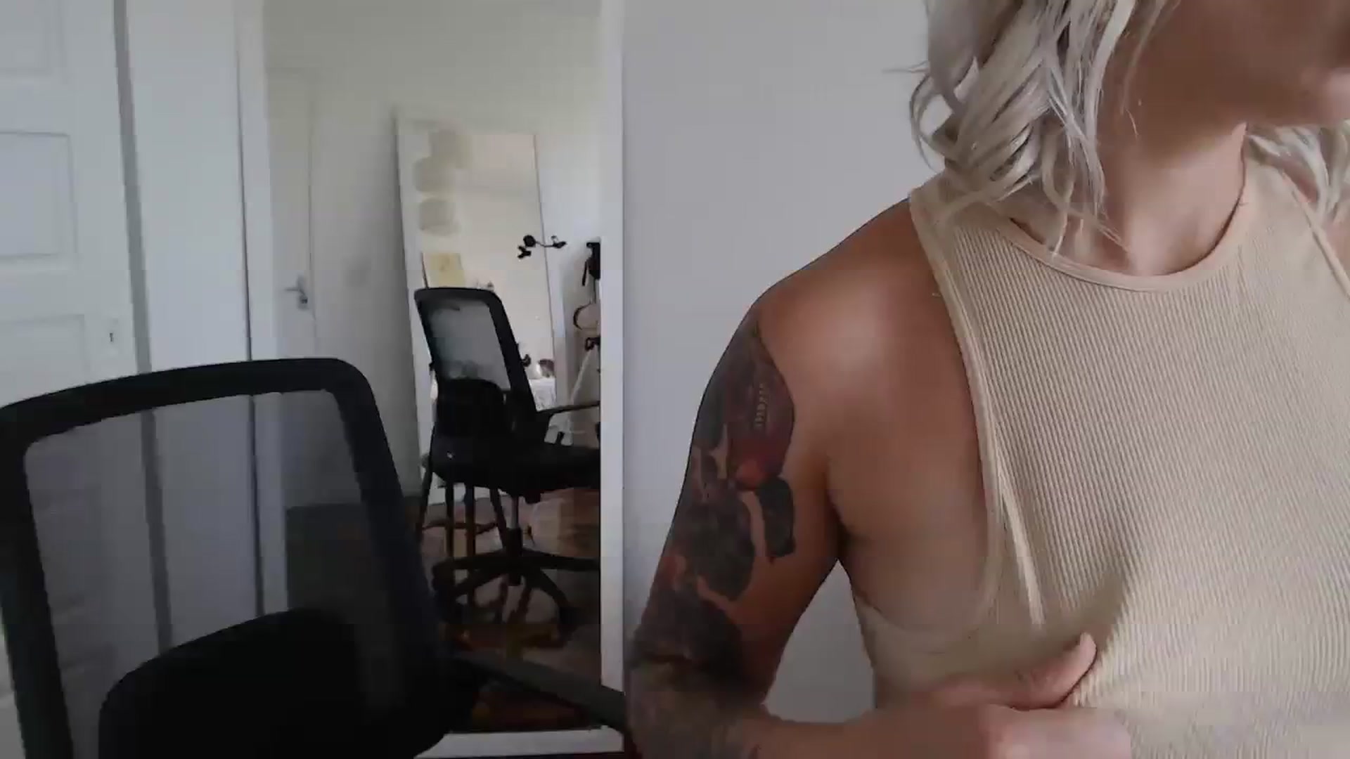 Gallery image thumbnail from Demmetria's myfreecams stream on, 03/11/2024, 18:38 image 20 of 20