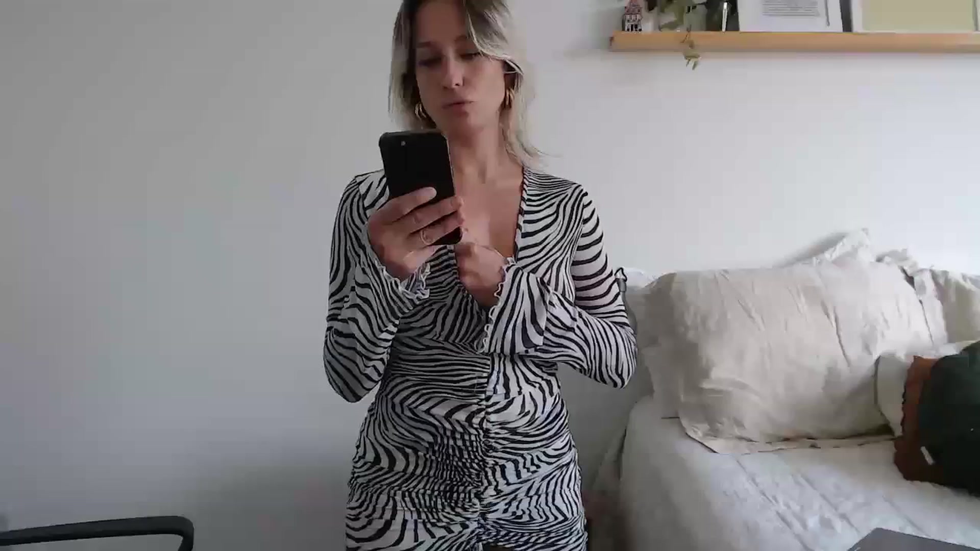 Gallery image thumbnail from Demmetria's myfreecams stream on, 03/12/2024, 20:37 image 5 of 20