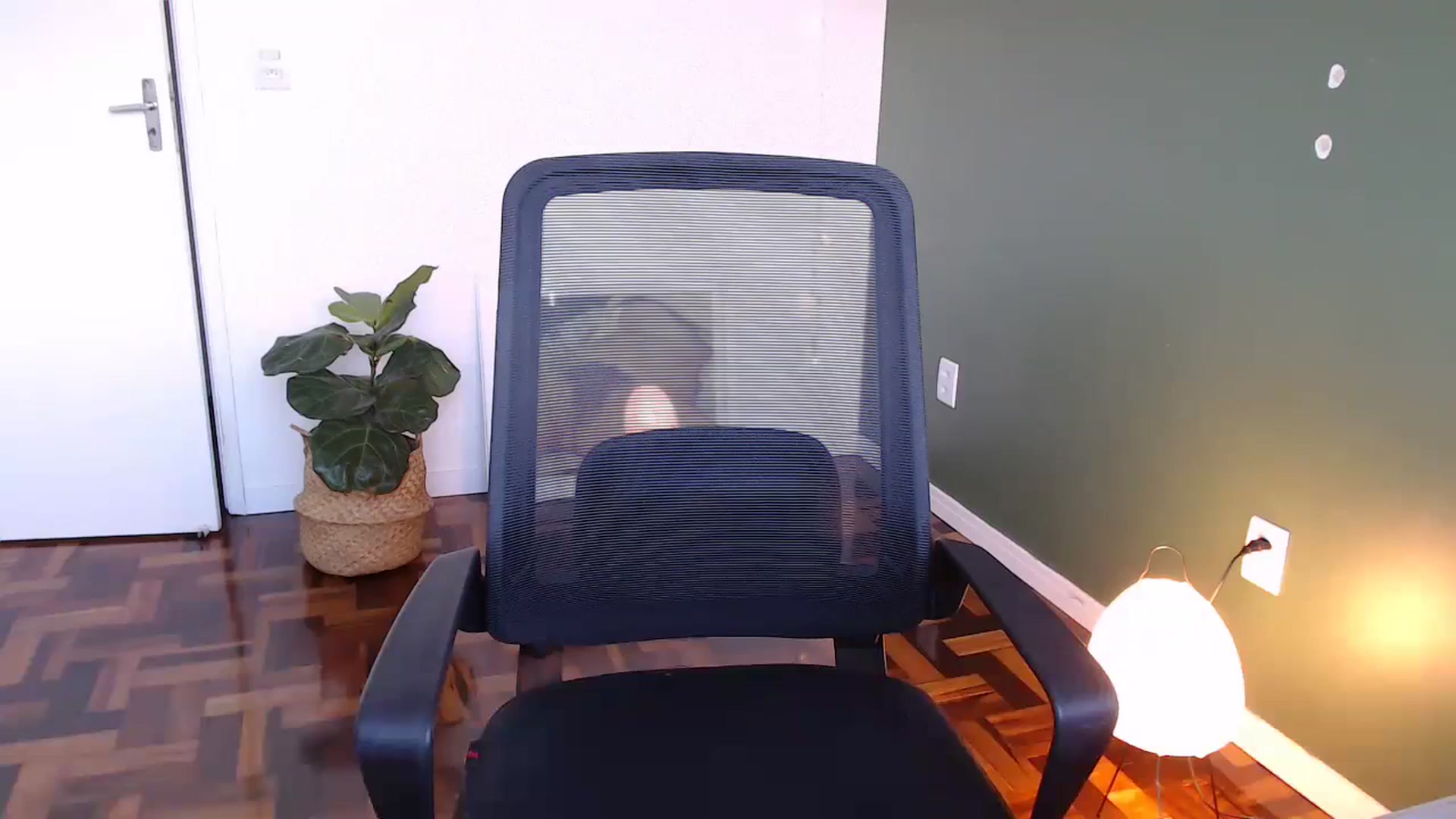 Gallery image thumbnail from Demmetria's myfreecams stream on, 03/18/2024, 21:29 image 3 of 20
