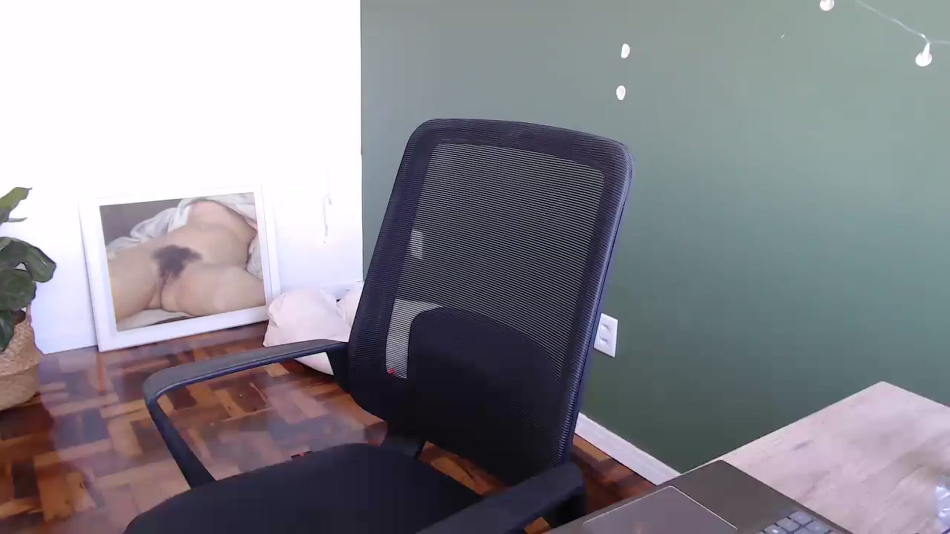 Gallery image thumbnail from Demmetria's myfreecams stream on, 03/20/2024, 18:48 image 1 of 20