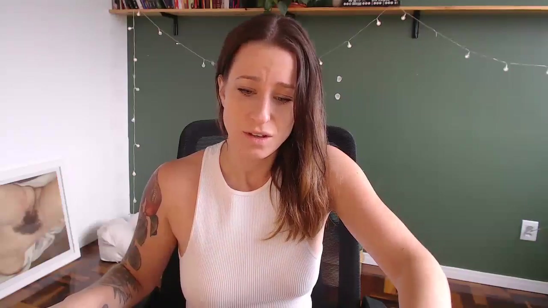 Gallery image thumbnail from Demmetria's myfreecams stream on, 05/13/2024, 13:39 image 2 of 20