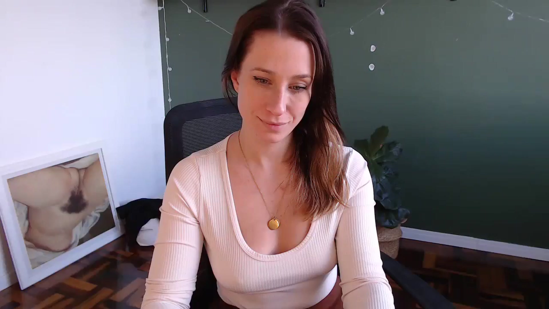 Gallery image thumbnail from Demmetria's myfreecams stream on, 05/14/2024, 18:50 image 3 of 20