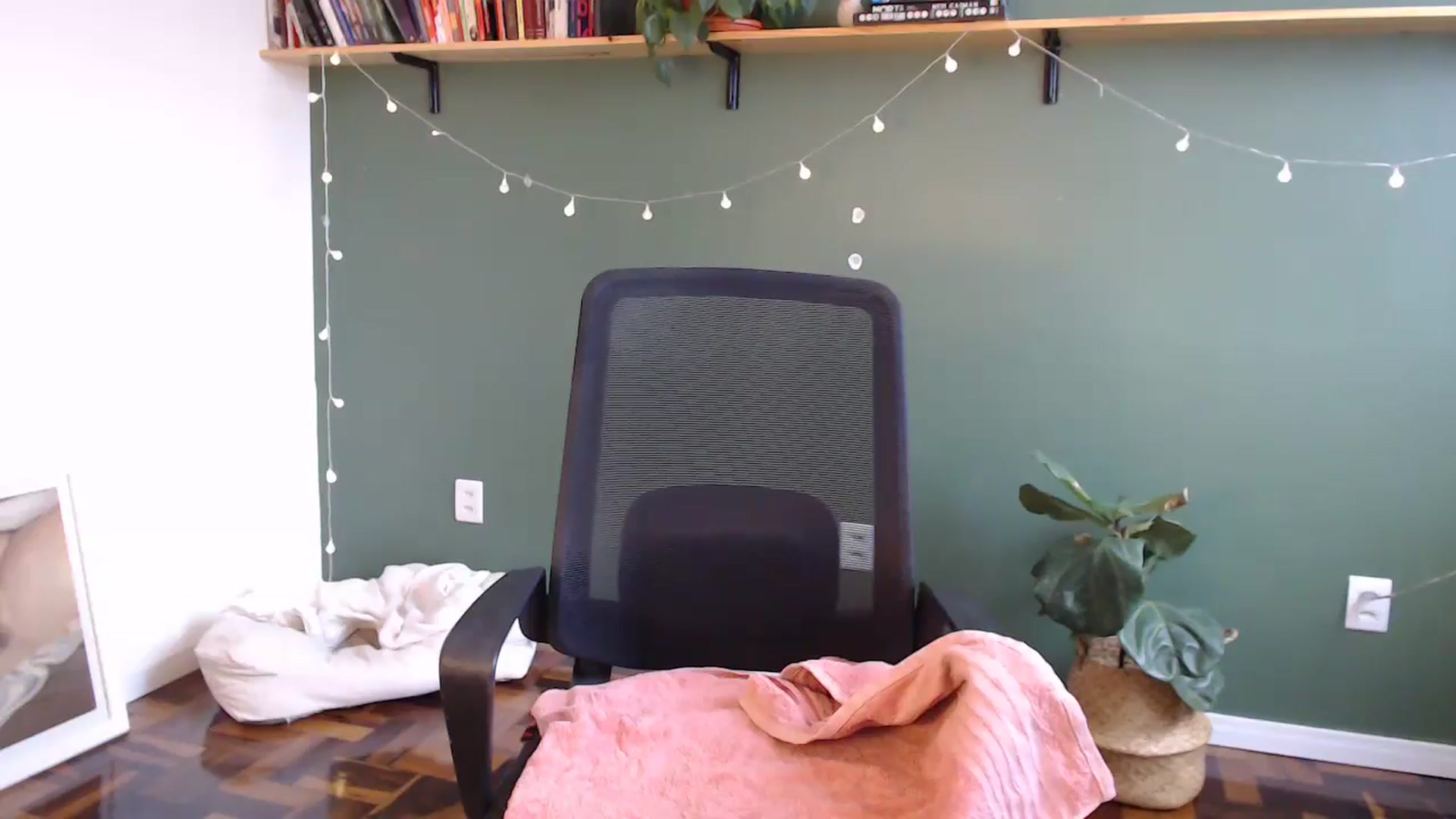 Gallery image thumbnail from Demmetria's myfreecams stream on, 05/27/2024, 19:24 image 3 of 20
