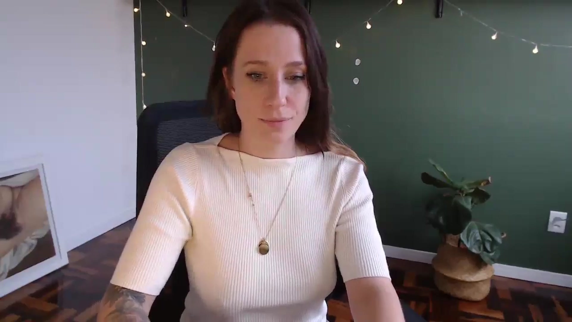Gallery image thumbnail from Demmetria's myfreecams stream on, 05/28/2024, 20:13 image 9 of 20