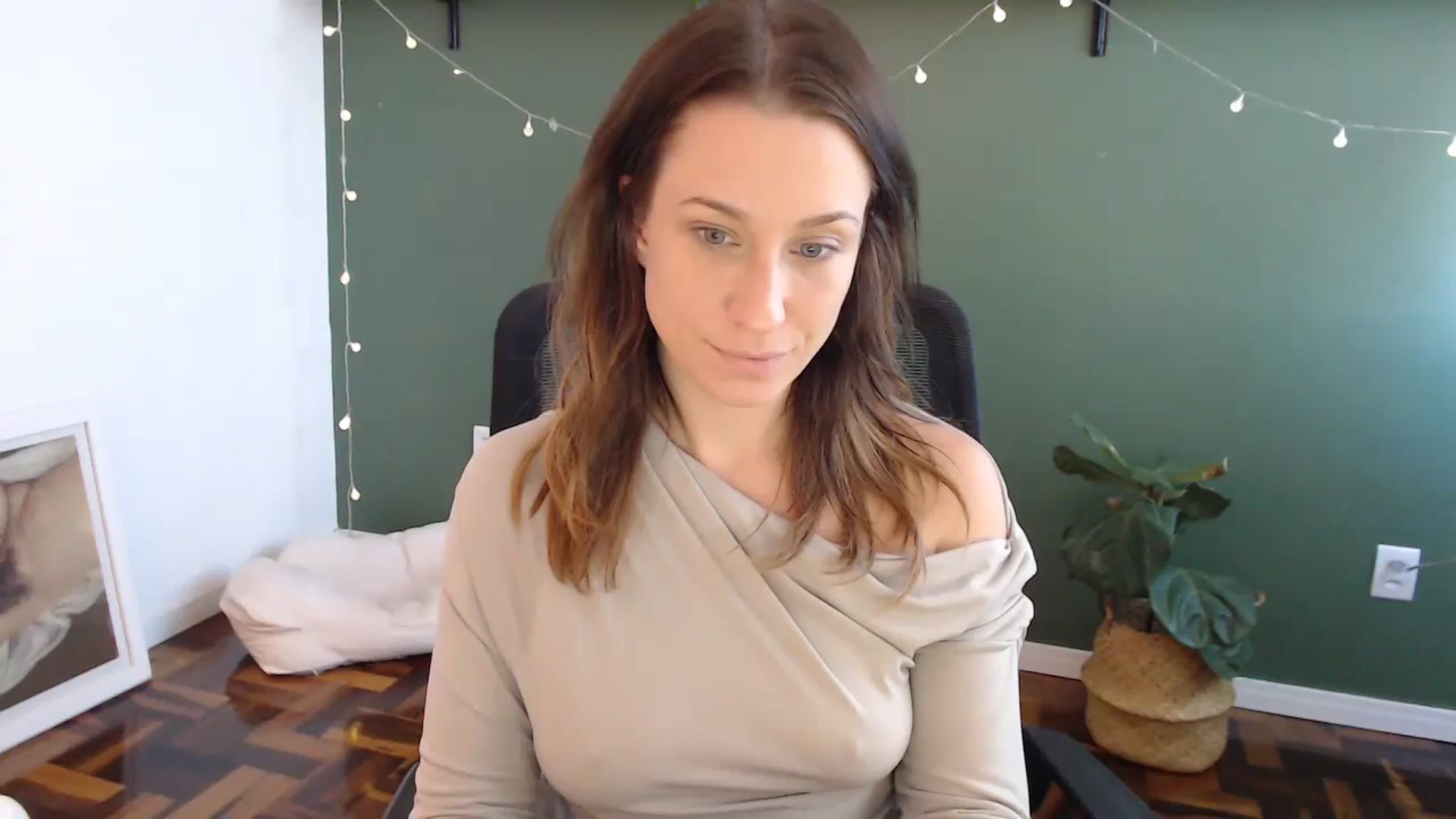 Gallery image thumbnail from Demmetria's myfreecams stream on, 05/29/2024, 18:19 image 1 of 20