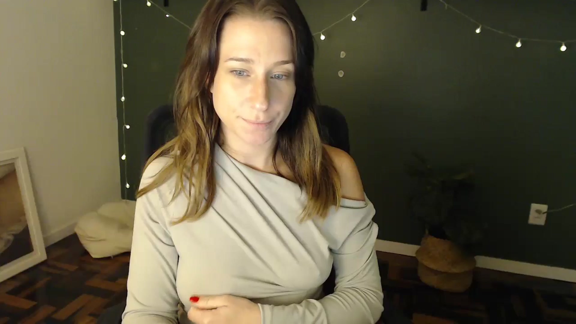 Gallery image thumbnail from Demmetria's myfreecams stream on, 05/29/2024, 18:19 image 17 of 20