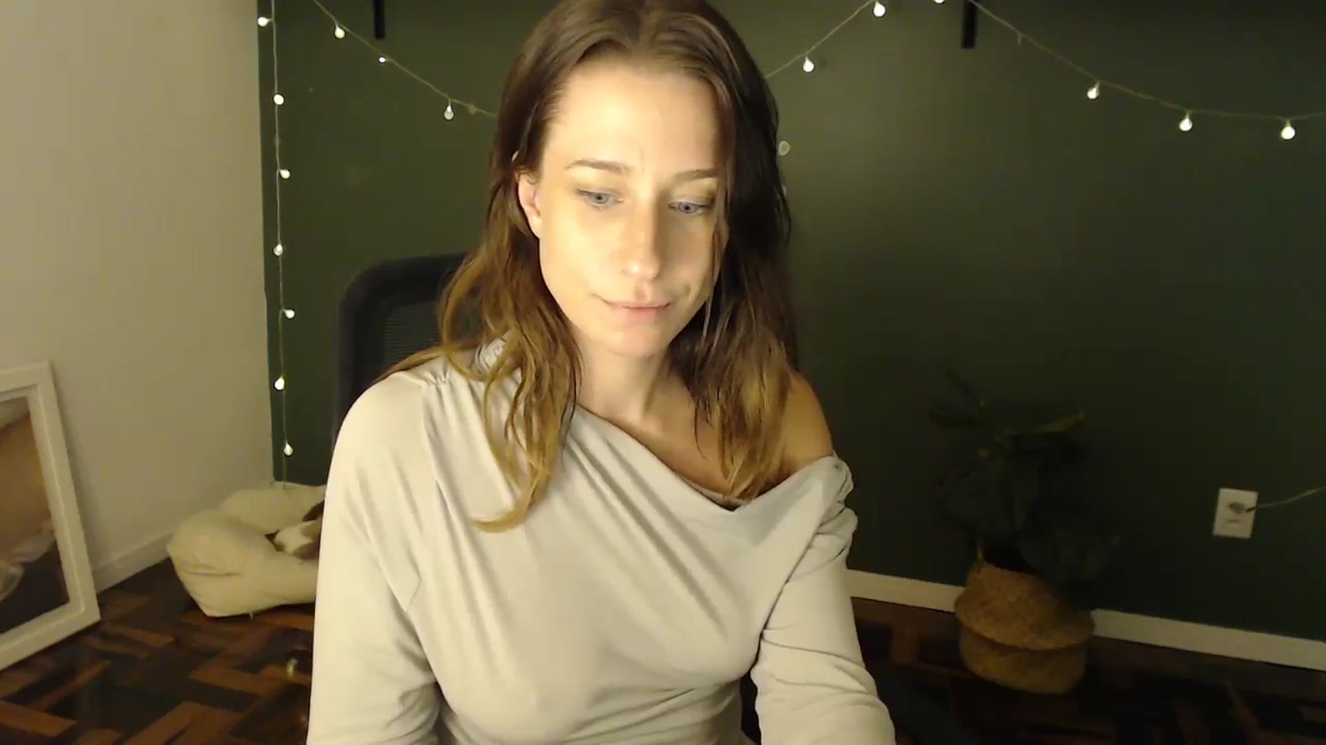 Gallery image thumbnail from Demmetria's myfreecams stream on, 05/29/2024, 19:00 image 10 of 20