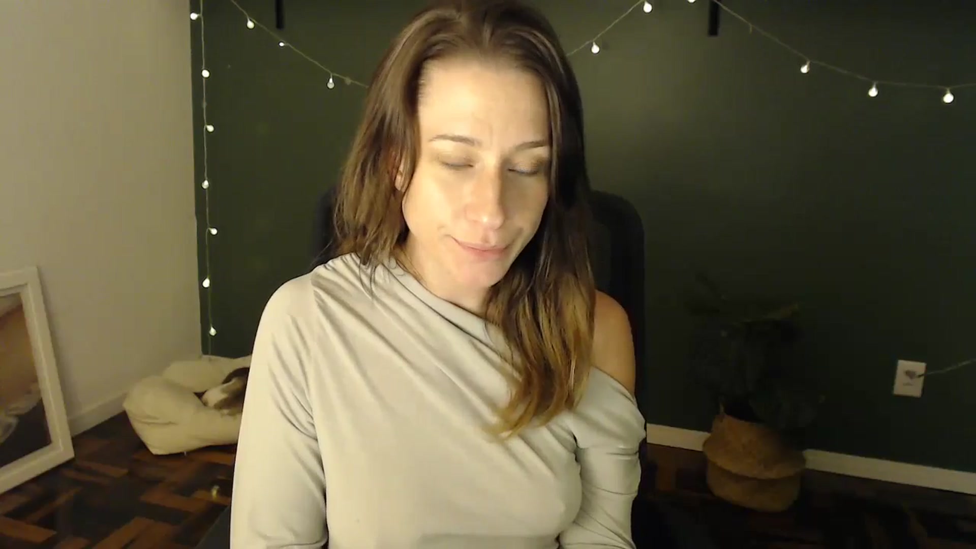 Gallery image thumbnail from Demmetria's myfreecams stream on, 05/29/2024, 19:00 image 4 of 20