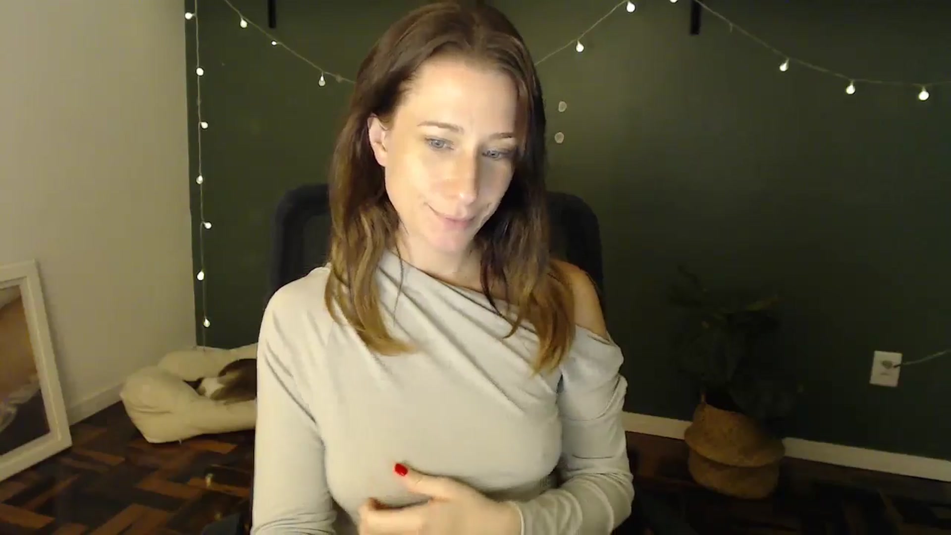 Gallery image thumbnail from Demmetria's myfreecams stream on, 05/29/2024, 19:00 image 16 of 20