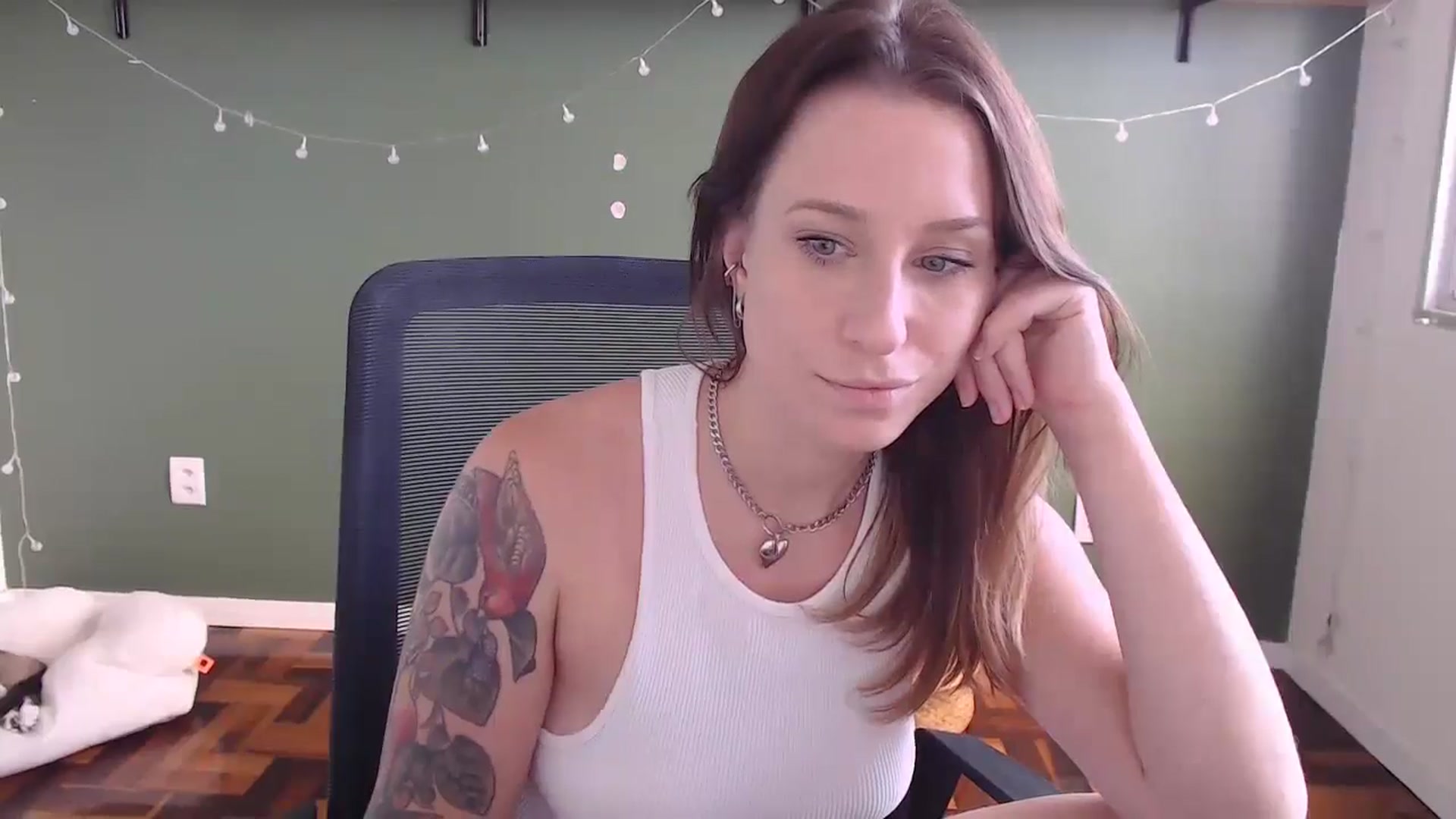 Gallery image thumbnail from Demmetria's myfreecams stream on, 06/03/2024, 20:04 image 19 of 20