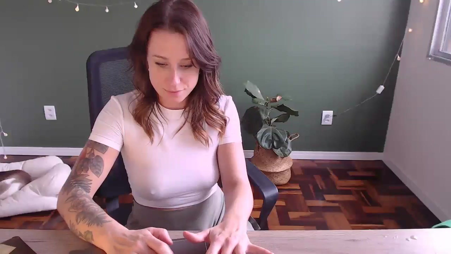 Gallery image thumbnail from Demmetria's myfreecams stream on, 06/04/2024, 19:28 image 20 of 20
