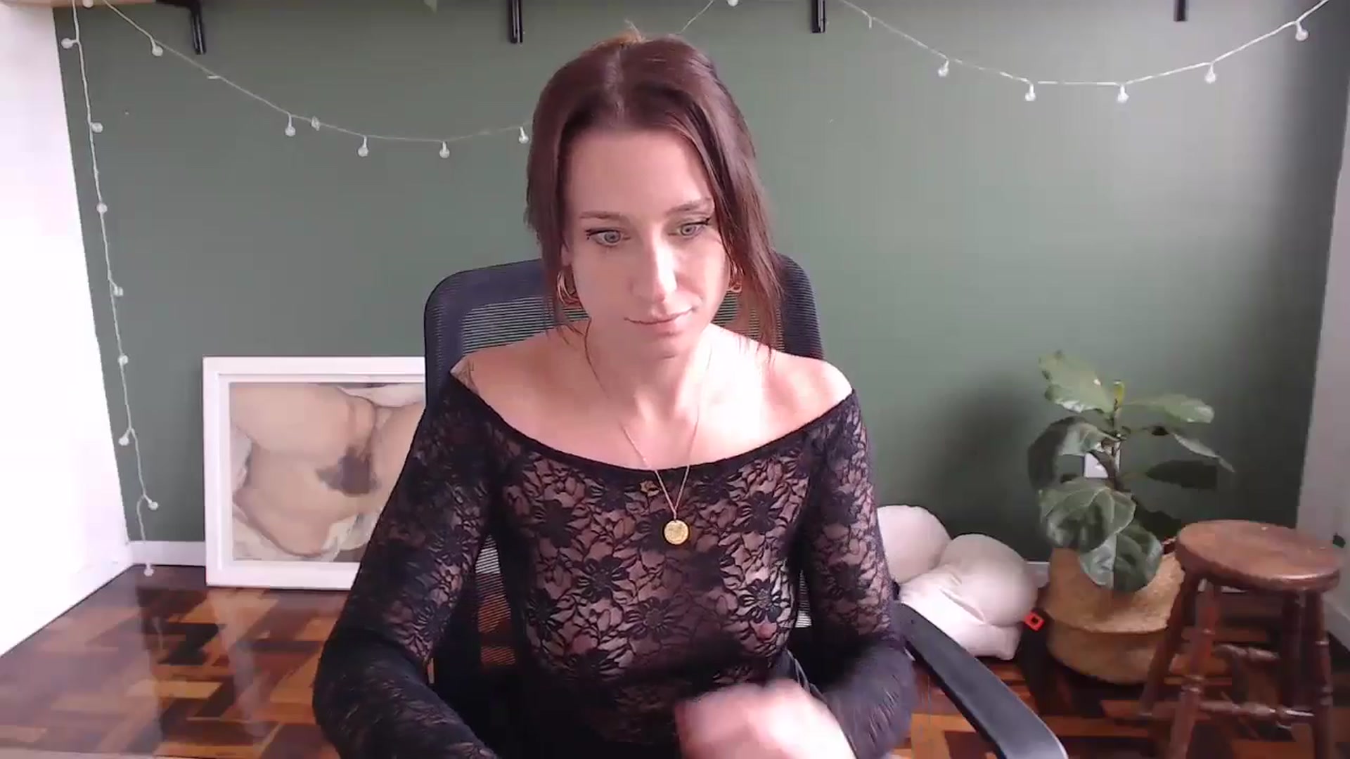 Gallery image thumbnail from Demmetria's myfreecams stream on, 06/06/2024, 18:43 image 18 of 20