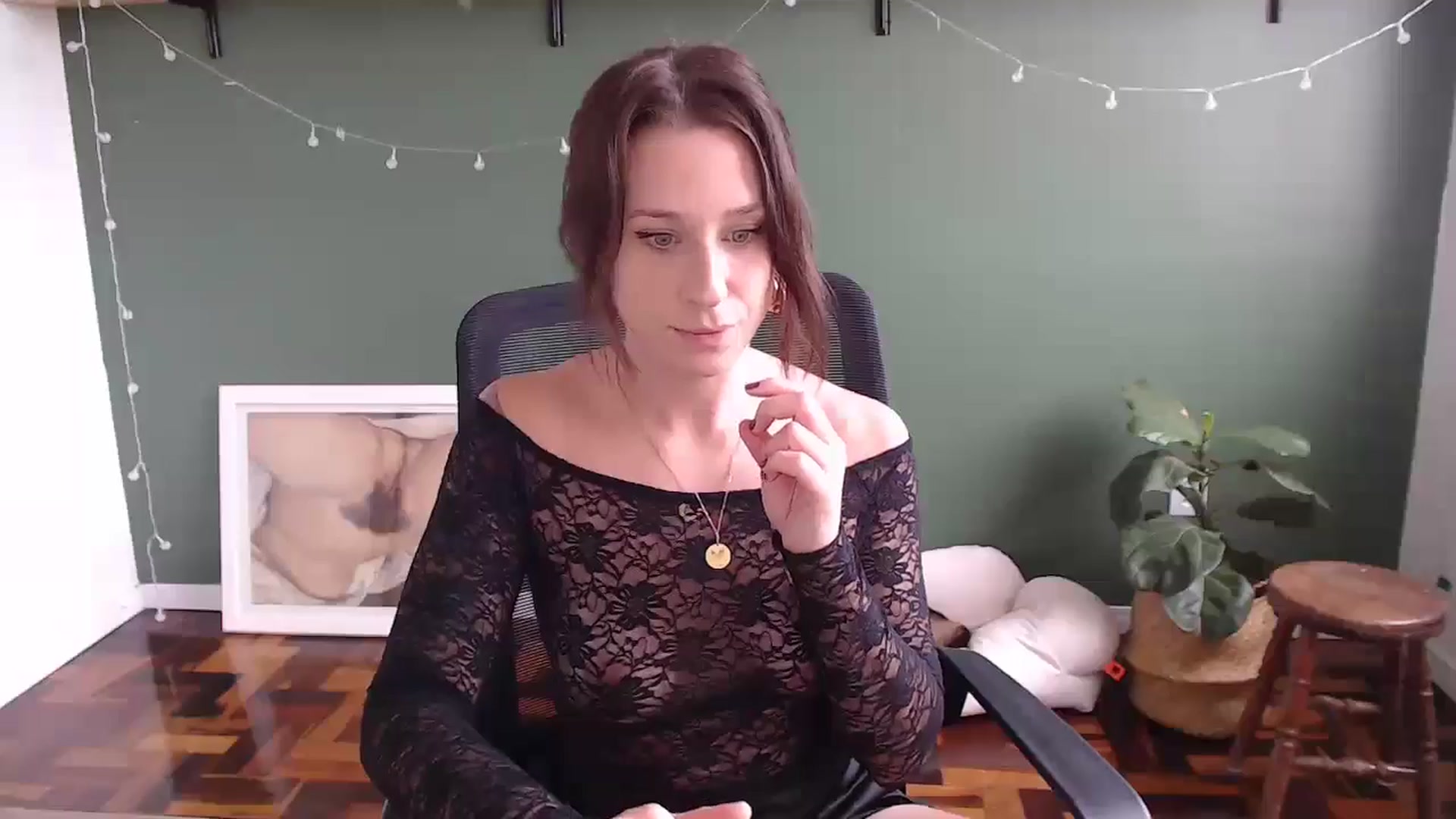 Gallery image thumbnail from Demmetria's myfreecams stream on, 06/06/2024, 18:43 image 19 of 20