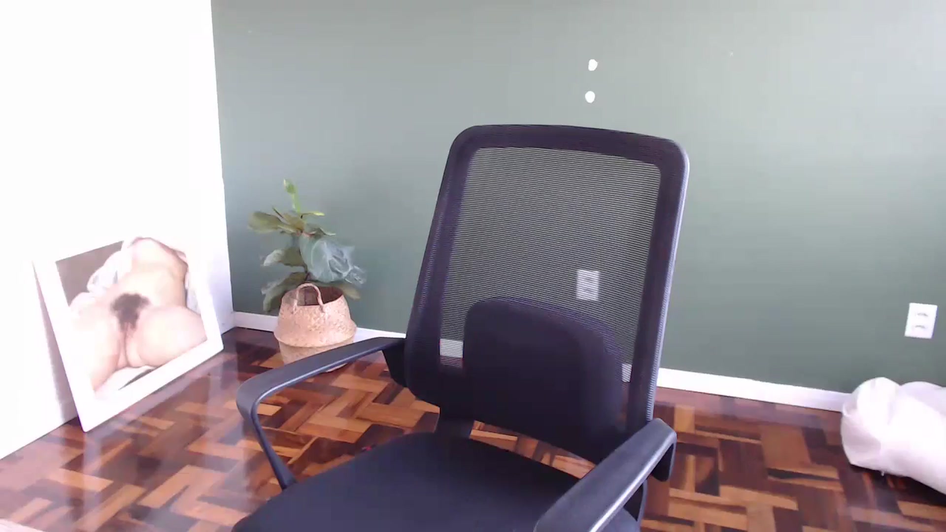 Gallery image thumbnail from Demmetria's myfreecams stream on, 06/18/2024, 20:12 image 5 of 20